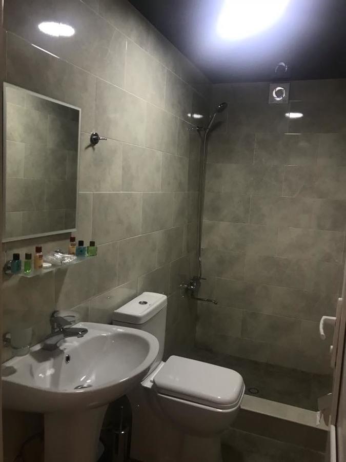 Lazika Hotel Zugdidi ภายนอก รูปภาพ